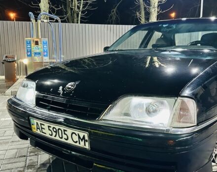 Черный Опель Омега, объемом двигателя 2 л и пробегом 290 тыс. км за 746 $, фото 6 на Automoto.ua