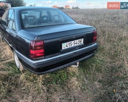 Черный Опель Омега, объемом двигателя 2.6 л и пробегом 250 тыс. км за 471 $, фото 3 на Automoto.ua