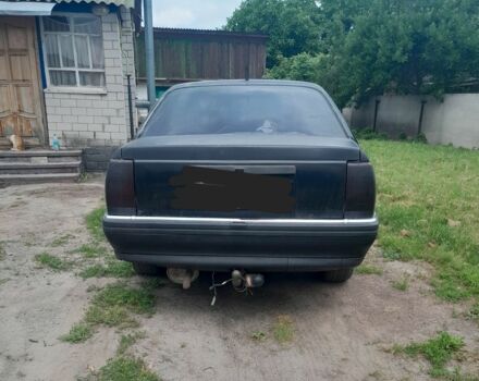 Чорний Опель Омега, об'ємом двигуна 2.4 л та пробігом 370 тис. км за 558 $, фото 1 на Automoto.ua