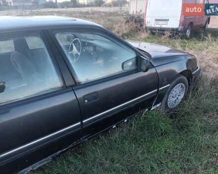 Черный Опель Омега, объемом двигателя 2.6 л и пробегом 250 тыс. км за 471 $, фото 5 на Automoto.ua
