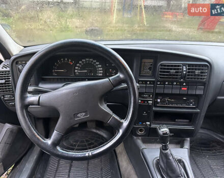 Чорний Опель Омега, об'ємом двигуна 2.6 л та пробігом 199 тис. км за 1400 $, фото 6 на Automoto.ua