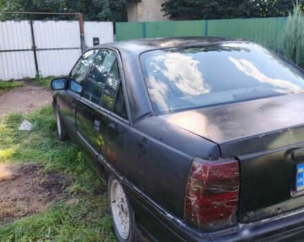 Черный Опель Омега, объемом двигателя 2 л и пробегом 1000 тыс. км за 1001 $, фото 1 на Automoto.ua