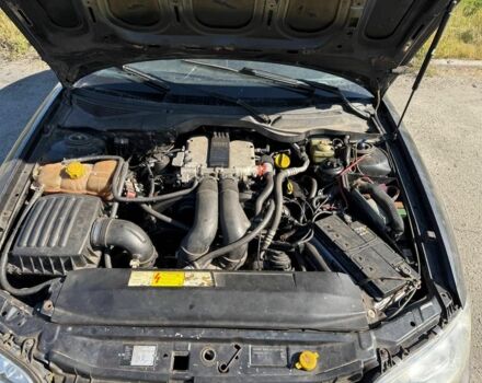 Черный Опель Омега, объемом двигателя 2.5 л и пробегом 300 тыс. км за 1050 $, фото 3 на Automoto.ua