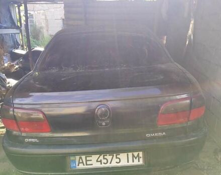 Черный Опель Омега, объемом двигателя 2.5 л и пробегом 999 тыс. км за 850 $, фото 4 на Automoto.ua