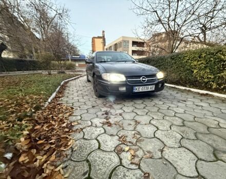 Черный Опель Омега, объемом двигателя 2.5 л и пробегом 365 тыс. км за 2200 $, фото 1 на Automoto.ua