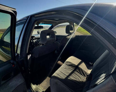 Черный Опель Омега, объемом двигателя 2.5 л и пробегом 470 тыс. км за 2400 $, фото 8 на Automoto.ua