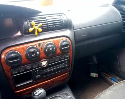 Черный Опель Омега, объемом двигателя 2.5 л и пробегом 330 тыс. км за 1300 $, фото 4 на Automoto.ua