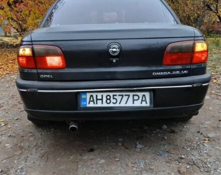 Чорний Опель Омега, об'ємом двигуна 2.5 л та пробігом 3 тис. км за 1750 $, фото 3 на Automoto.ua