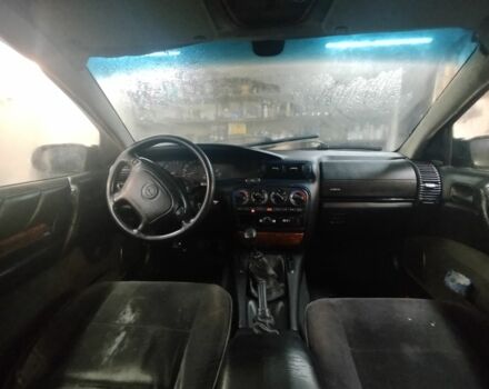 Чорний Опель Омега, об'ємом двигуна 2 л та пробігом 300 тис. км за 950 $, фото 4 на Automoto.ua