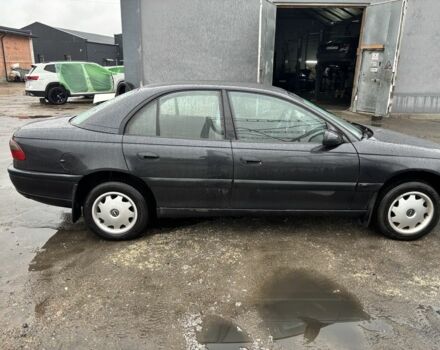 Черный Опель Омега, объемом двигателя 2 л и пробегом 380 тыс. км за 4397 $, фото 6 на Automoto.ua