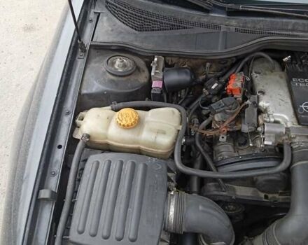 Черный Опель Омега, объемом двигателя 2.5 л и пробегом 328 тыс. км за 3000 $, фото 2 на Automoto.ua