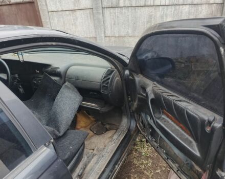 Черный Опель Омега, объемом двигателя 2 л и пробегом 370 тыс. км за 850 $, фото 5 на Automoto.ua