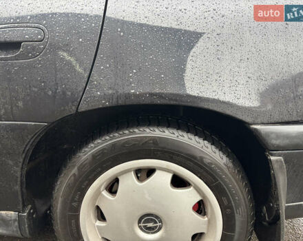 Черный Опель Омега, объемом двигателя 2 л и пробегом 380 тыс. км за 3800 $, фото 14 на Automoto.ua