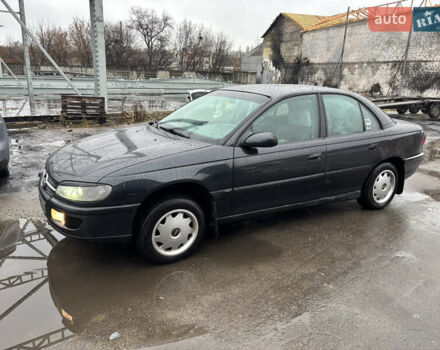 Черный Опель Омега, объемом двигателя 2 л и пробегом 380 тыс. км за 3800 $, фото 2 на Automoto.ua