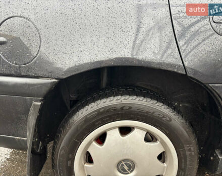 Черный Опель Омега, объемом двигателя 2 л и пробегом 380 тыс. км за 3800 $, фото 15 на Automoto.ua