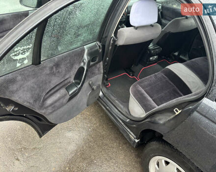 Черный Опель Омега, объемом двигателя 2 л и пробегом 380 тыс. км за 3800 $, фото 10 на Automoto.ua