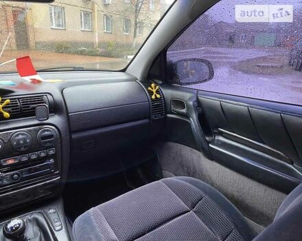 Чорний Опель Омега, об'ємом двигуна 2 л та пробігом 365 тис. км за 2700 $, фото 2 на Automoto.ua