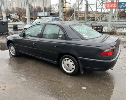 Черный Опель Омега, объемом двигателя 2 л и пробегом 380 тыс. км за 3800 $, фото 3 на Automoto.ua