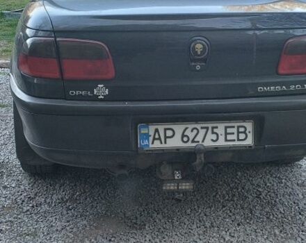 Черный Опель Омега, объемом двигателя 2 л и пробегом 551 тыс. км за 2000 $, фото 6 на Automoto.ua