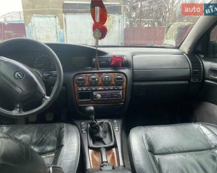 Чорний Опель Омега, об'ємом двигуна 2 л та пробігом 300 тис. км за 2100 $, фото 3 на Automoto.ua