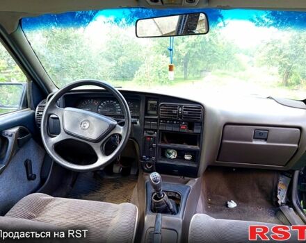 Чорний Опель Омега, об'ємом двигуна 2 л та пробігом 0 тис. км за 850 $, фото 3 на Automoto.ua
