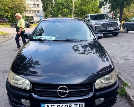 Черный Опель Омега, объемом двигателя 2 л и пробегом 270 тыс. км за 3800 $, фото 2 на Automoto.ua