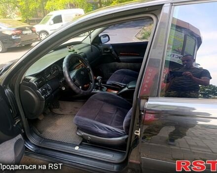 Черный Опель Омега, объемом двигателя 2 л и пробегом 270 тыс. км за 3800 $, фото 8 на Automoto.ua