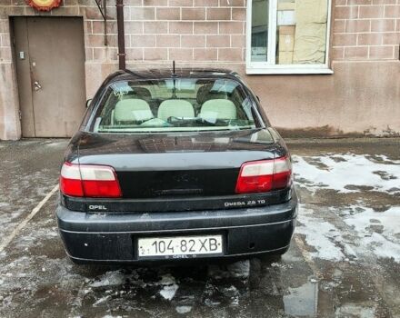 Чорний Опель Омега, об'ємом двигуна 2.5 л та пробігом 330 тис. км за 1800 $, фото 6 на Automoto.ua