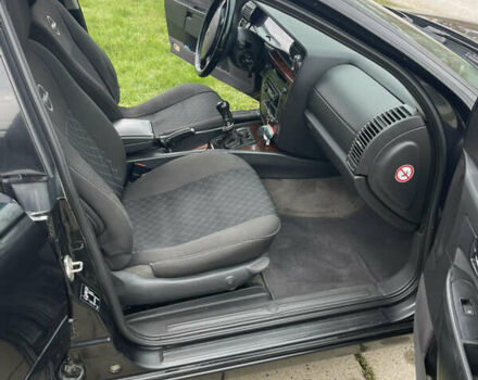 Чорний Опель Омега, об'ємом двигуна 2.2 л та пробігом 250 тис. км за 3900 $, фото 4 на Automoto.ua