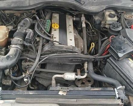 Чорний Опель Омега, об'ємом двигуна 2.2 л та пробігом 350 тис. км за 2050 $, фото 1 на Automoto.ua