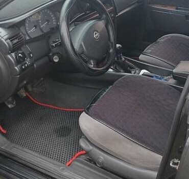 Чорний Опель Омега, об'ємом двигуна 2.2 л та пробігом 350 тис. км за 2050 $, фото 4 на Automoto.ua