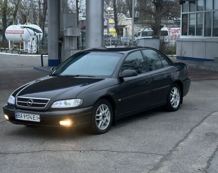 Черный Опель Омега, объемом двигателя 2.2 л и пробегом 375 тыс. км за 2599 $, фото 2 на Automoto.ua