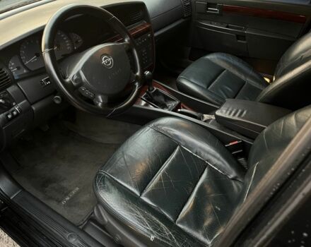 Чорний Опель Омега, об'ємом двигуна 2.2 л та пробігом 300 тис. км за 2700 $, фото 7 на Automoto.ua