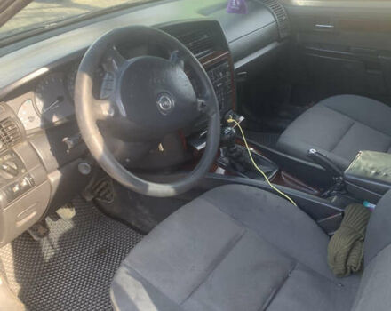 Черный Опель Омега, объемом двигателя 2.2 л и пробегом 440 тыс. км за 2650 $, фото 4 на Automoto.ua