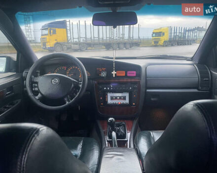 Черный Опель Омега, объемом двигателя 2.17 л и пробегом 374 тыс. км за 3100 $, фото 10 на Automoto.ua