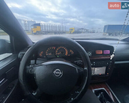 Черный Опель Омега, объемом двигателя 2.17 л и пробегом 374 тыс. км за 3100 $, фото 17 на Automoto.ua