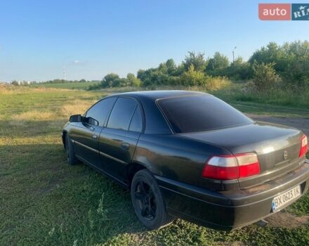 Черный Опель Омега, объемом двигателя 2.2 л и пробегом 336 тыс. км за 1700 $, фото 4 на Automoto.ua