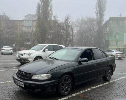 Черный Опель Омега, объемом двигателя 2.2 л и пробегом 320 тыс. км за 2999 $, фото 5 на Automoto.ua