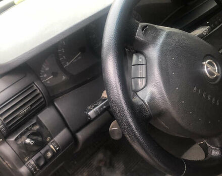 Чорний Опель Омега, об'ємом двигуна 2.2 л та пробігом 550 тис. км за 2650 $, фото 3 на Automoto.ua