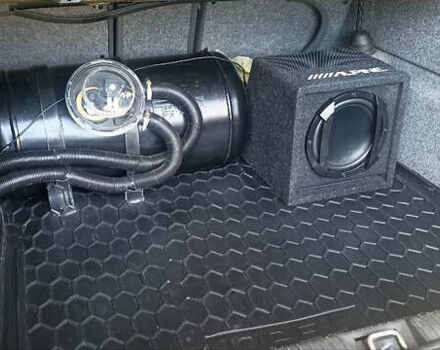 Чорний Опель Омега, об'ємом двигуна 2.2 л та пробігом 335 тис. км за 4000 $, фото 42 на Automoto.ua