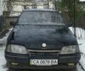 Черный Опель Омега, объемом двигателя 2 л и пробегом 251 тыс. км за 1300 $, фото 1 на Automoto.ua