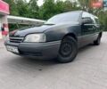 Чорний Опель Омега, об'ємом двигуна 1.8 л та пробігом 272 тис. км за 1332 $, фото 6 на Automoto.ua