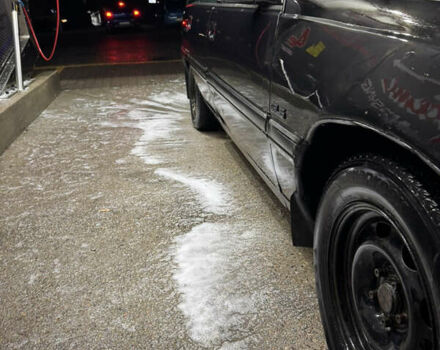 Чорний Опель Омега, об'ємом двигуна 2 л та пробігом 222 тис. км за 999 $, фото 2 на Automoto.ua