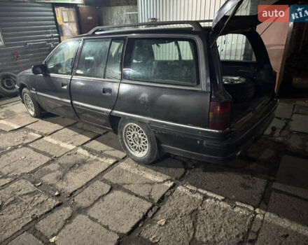 Чорний Опель Омега, об'ємом двигуна 2 л та пробігом 222 тис. км за 999 $, фото 5 на Automoto.ua