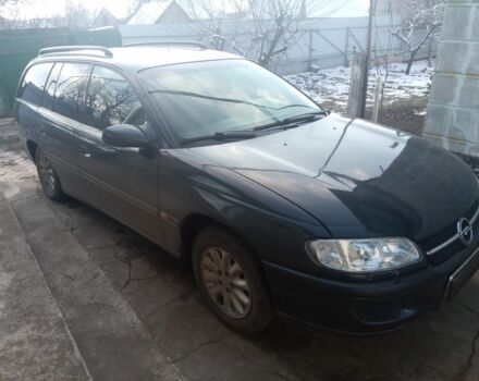 Черный Опель Омега, объемом двигателя 2 л и пробегом 140 тыс. км за 2500 $, фото 2 на Automoto.ua