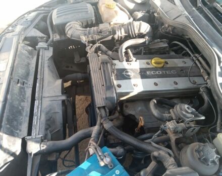 Черный Опель Омега, объемом двигателя 2 л и пробегом 140 тыс. км за 2500 $, фото 7 на Automoto.ua