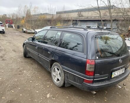 Чорний Опель Омега, об'ємом двигуна 2.5 л та пробігом 200 тис. км за 1300 $, фото 1 на Automoto.ua