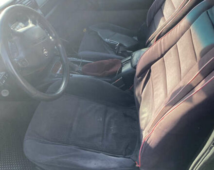 Черный Опель Омега, объемом двигателя 2 л и пробегом 289 тыс. км за 1300 $, фото 4 на Automoto.ua