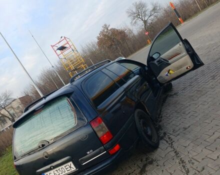 Черный Опель Омега, объемом двигателя 2 л и пробегом 284 тыс. км за 1600 $, фото 3 на Automoto.ua