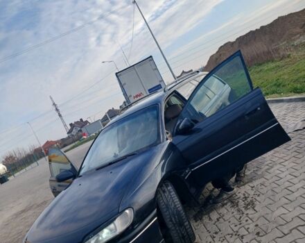 Черный Опель Омега, объемом двигателя 2 л и пробегом 284 тыс. км за 1600 $, фото 6 на Automoto.ua